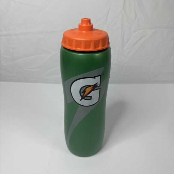 Gatorade Other - Gatorade Squeeze 32oz Green Plastic Sports Water Bottle Orange Screw Lid Cap New